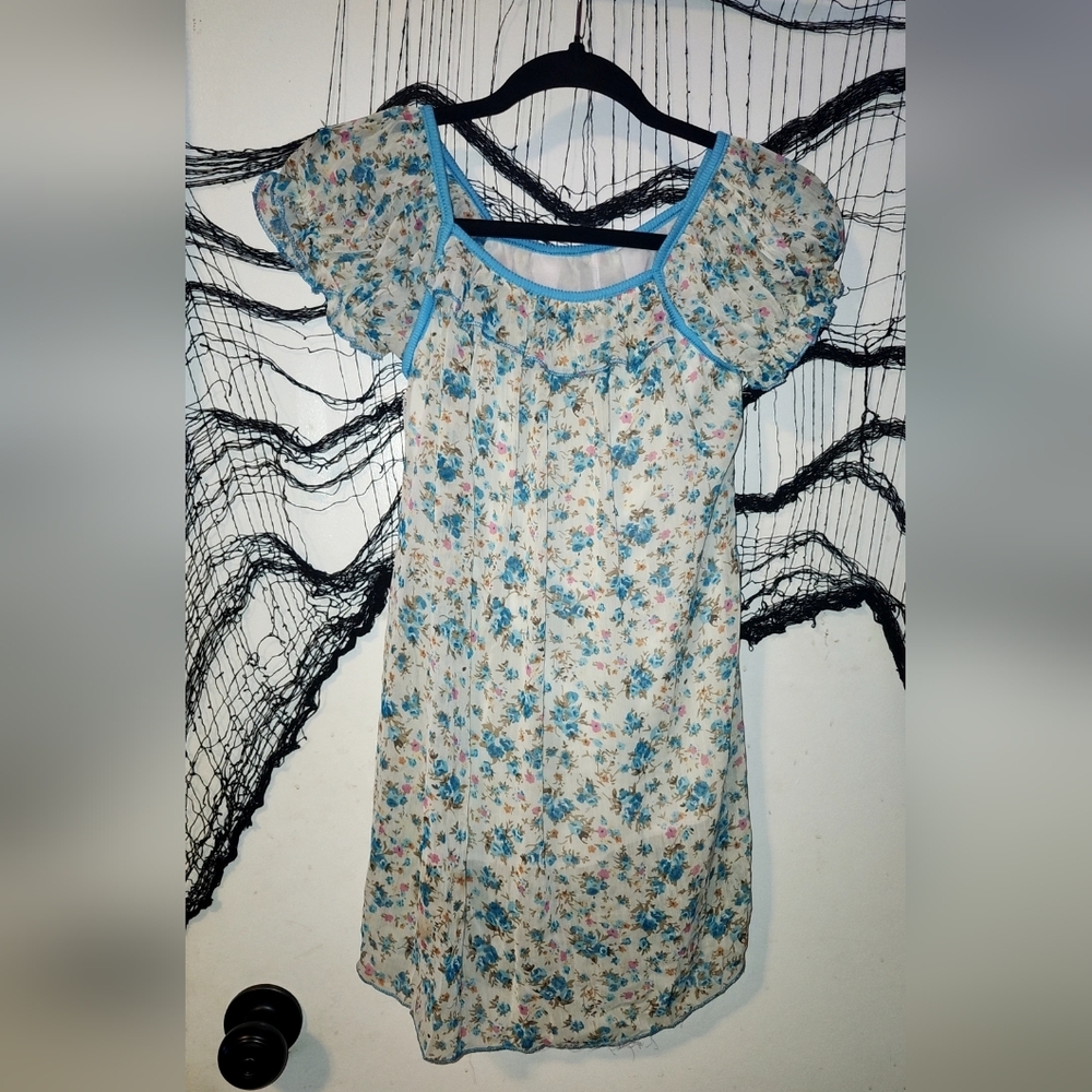 ✨️Floral Women's Babydoll Blouse with Blue Trim✨️